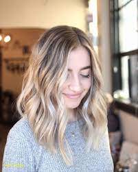 Einzigartige Mittellange Sommerfrisuren 2019 Neue Frisuren 2019 Einzigartige Frisuren Mittell In 2020 Long Hair Styles Medium Hair Styles Medium Length Hair Styles