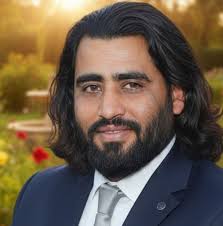 وفاة الفنان طارق الأمير