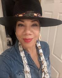 Happy Friday. Try to find a little slice of joy and peace look to our  magical sky this is where I still find wonders. 🌈 ⛅️ ☔️ #tgif