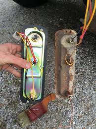 If you have the trailer socket wiring plugs (two, two pin plugs between the rear lights) then you may also have the green/blue wire Tail Light Wiring Ih8mud Forum