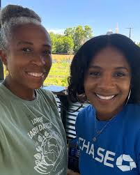 Natural hair girlies working in the Urban Farm. #communityservice  #shreveport #urbanfarm