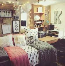 21 Dream Dorm Rooms That Ll Make You Want To Run To The Store Asap Cool Dorm Rooms Dorm Room Decor Girls Dorm Room