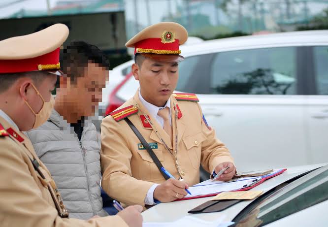 Xe ghép' vào tầm ngắm