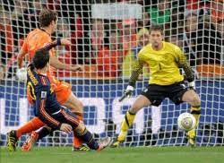 Maarten stekelenburg (haarlem, 22 september 1982) is een nederlands profvoetballer die speelt als doelman. Maarten Stekelenburg Voetballer Wikikids