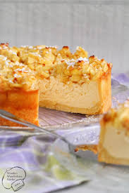 Kleiner Apfel Kasekuchen Mit Einem Hauch Zitrone Gehackten Mandeln Und Zimt Die Apfel Auf Dem Kaseku Apfel Quark Kuchen Kleine Kuchen Backen Apfel Kasekuchen