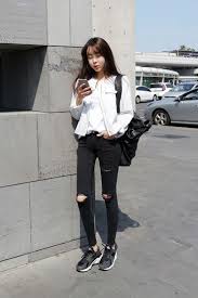 Ji hyeon is a contractual employee in the film department at a local college. Black Boyfriend Jeans South Korea Airport Fashion Kpop Drama Korean Women Ootd Style Korea D Airport Fashion Kpop Korean Street Fashion Korean Fashion Casual