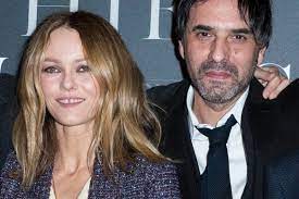 Here's what he said back in 2010 when asked why: Closer On Twitter Cesar 2019 Lily Rose Depp Et Jules Benchetrit Preselectionnes Font La Fierte De Vanessa Paradis Et Samuel Benchetrit Rediff Https T Co Mtil20ocur Https T Co Oh7q3yexjb
