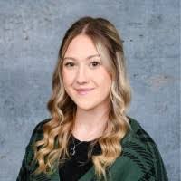 Emma Leach's Instagram, Twitter & Facebook