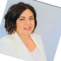 Dawn Danks's Instagram, Twitter & Facebook