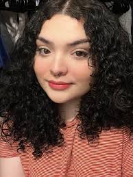 How to have more than 8 sims in a household in Sims 4?