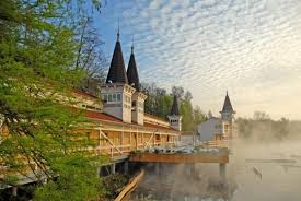 Heviz Thermal Lake The Thermal Lake Of Heviz Is The World S Largest Biologically Active Natural Thermal Lake It I Plattensee Ungarn Europa Reiseziele Balaton
