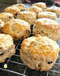 Classic English Scones Quick And Easy To Make Moist Light And Fluffy 2 Cups Bobs Whl Wht Pastry Super In 2020 Scones Recipe Uk English Scones Scones Recipe Easy
