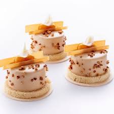Lecoindupatissier On Instagram Le Petit Gateaux Noix De Pecan Fruit De La Passion De Jimmy Morne Gateaux Et Desserts Dessert Gastronomique Idee Patisserie