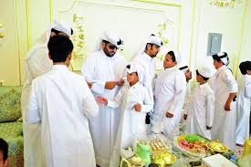 وأشارت الجمعية في بيان لها إلى أن الحسابات الفلكية، تشير إلى أن الاقتران المركزي بين الشمس والقمر والأرض سيحدث. Ø§Ù„ØªØ±Ø§Ø¨Ø· ÙˆØ§Ù„Ø¨Ø³Ø§Ø·Ø© Ø§Ù„Ø³Ø± ÙˆØ±Ø§Ø¡ Ø­Ù†ÙŠÙ† Ø§Ù„Ø¢Ø¨Ø§Ø¡ Ù„Ù…Ø¸Ø§Ù‡Ø± Ø§Ù„Ø¹ÙŠØ¯ ÙÙŠ Ø§Ù„Ù…Ø§Ø¶ÙŠ