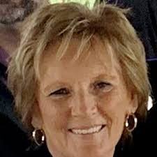 Marci Ross's Instagram, Twitter & Facebook