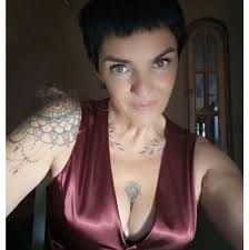 📌Ya jubilada y a un mes de cumplir 75 años, la licenciada en #Matemática  María Inés Baragatti sigue dando clases gratuitas porque le apasiona  enseñar y quiere ayudar a los chicos a