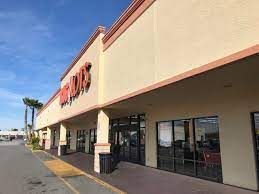 We take you around hudson to find out what it's like to call it home. 11836 11932 Us Highway 19 Port Richey Fl 34668 Harmony Plaza Loopnet Com