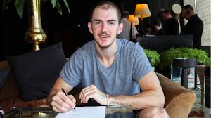 Caruso hair & esthetics, pittsburgh, pennsylvania. Alex Caruso Signs Two Year Two Way Deal With Los Angeles Lakers Texags