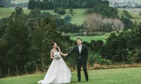 She enjoys special moments and candid wedding photography, capturing the mood, moment and people's natural expressions. Auckland Wedding Photographer New Zealand Wedding Photographer Kent Yu Photography