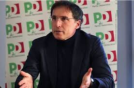 La lettera del ministro francesco boccia nega le richieste del governatore e chiede di rispettare le ordinanze attuali. Francesco Boccia Eta Altezza Peso Figli Moglie Caffeina Magazine