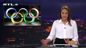 Od ponedjeljka do četvrtka točno u 22:15 jedinstveni i vrhunski televizijski urednici i voditelji zoran šprajc i mojmira pastorčić. Zoran Sprajc Facebook