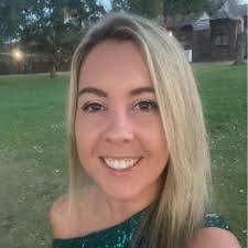 Kendra Durham's Instagram, Twitter & Facebook