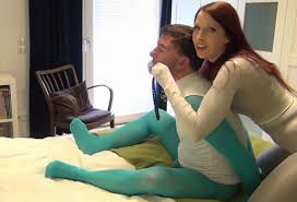 The friends are having a barbecue for rachel's birthday but without ross because he has to go to china for the museum. Happy Ending Bondage Bdsm Fetish