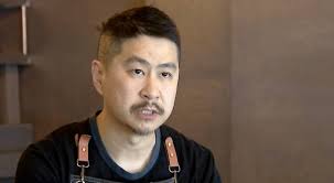 Illinois restaurant owner regrets 'bringing shame' to family after  confrontation with customer who didn't tip