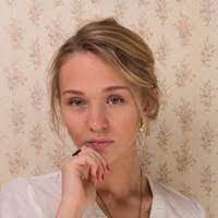 Nicole Macleod's Instagram, Twitter & Facebook