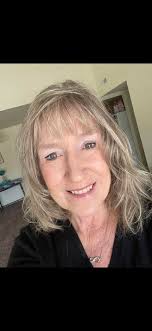 What are some good hair salons and stylists in Saginaw?