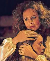 Actress in the scariest 1976 movie