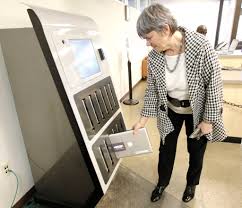 In a new program, Drexel students can borrow laptops at library kiosk