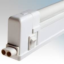 Ok, so i've got a shed load of 12v led strip/ ribbon lights left over from the kitchen and wondered about putting the in the van. Robus White Linkable Electronic Striplights Ip20 30w T4 240v 815mm Discount Electrical