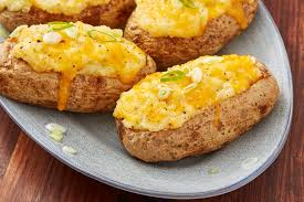Tak hanya sebagai topping makanan meski begitu, kita tetap bisa membuat resep olahan keju lezat menggunakan keju cheddar, lho. 10 Resep Olahan Kentang Yang Superenak Ada Olahan Asin Dan Manis