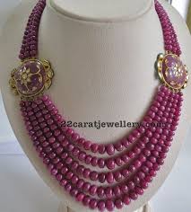 Pathway To Follow When Choosing The Best Beads Jewelry Designs Styleskier Com In 2020 Beaded Jewelry Designs Pearl Jewelry Sets Black Beaded Jewelry