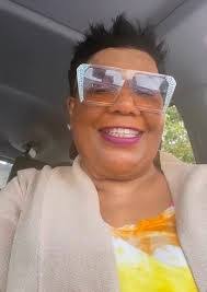 Caroline Goodman's Instagram, Twitter & Facebook