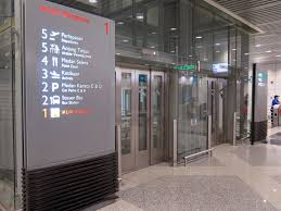 While it runs every 20 minutes and doesn't run overnight, it may make a faster journey from klia2 to klia1 (about 10 minutes according to. Flughafen Kuala Lumpur Kul Zurechtfinden Infos Airguru De