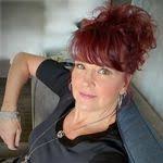 Karin Fahey's Instagram, Twitter & Facebook