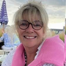 After five great years at AstraZeneca, working with some truly brilliant  people, I'm excited to continue my journey in scientific communications as  I move to GSK.