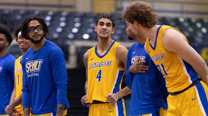 Men's Basketball Searches for Payback