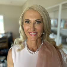 Todays Mother of the Bride 🌸 #weddingmakeup #bridalmakeup  #motherofthebride #barbievibes #eventmakeup #softglam #mudgeemakeupartist