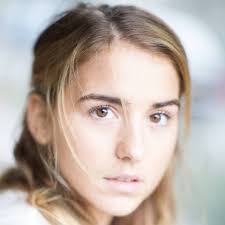 Grace Monroe's Instagram, Twitter & Facebook