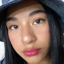 Claudia Beteta (@claudia.9930) • Threads, Say more