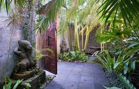 Decouvrez De Magnifiques Jardins Dans De Superbes Villas A Louer A Bali Locationbali Villabali Balirental Jardin Balinais Jardins Jardin Zen