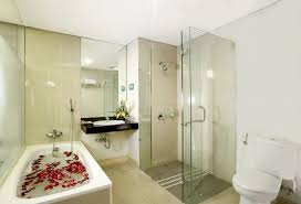 Some units feature a seating area for your convenience. 12 Kamar Hotel Murah Di Sekitar Seminyak Bali Dengan Kamar Mandi Bathtub Dibawah 550ribu