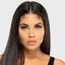 Manuela Swanson's Instagram, Twitter & Facebook