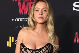 Sydney Sweeney feels she isnt on a human level when people speak about  her body | Marca
