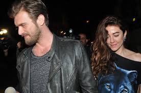 Bir çok genç kızın hayalini süsleyen kıvanç tatlıtuğ bugün başak dizer ile çekilmiş instagram fotoğrafını yayınladı. Kivanc Tatlitug Basak Dizer Kivanc Tatlitug Instagram 1 Magazin