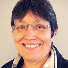 Elizabeth Goering's Instagram, Twitter & Facebook