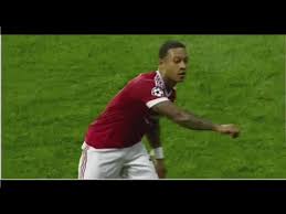 Man utd flop memphis depay pays tribute to virgil van dijk during lyon goal celebration manchester united flop memphis depay has paid tribute to liverpool star virgil van dijk. Memphis Depay Whip Nae Nae Celebration Full Version Hd Youtube